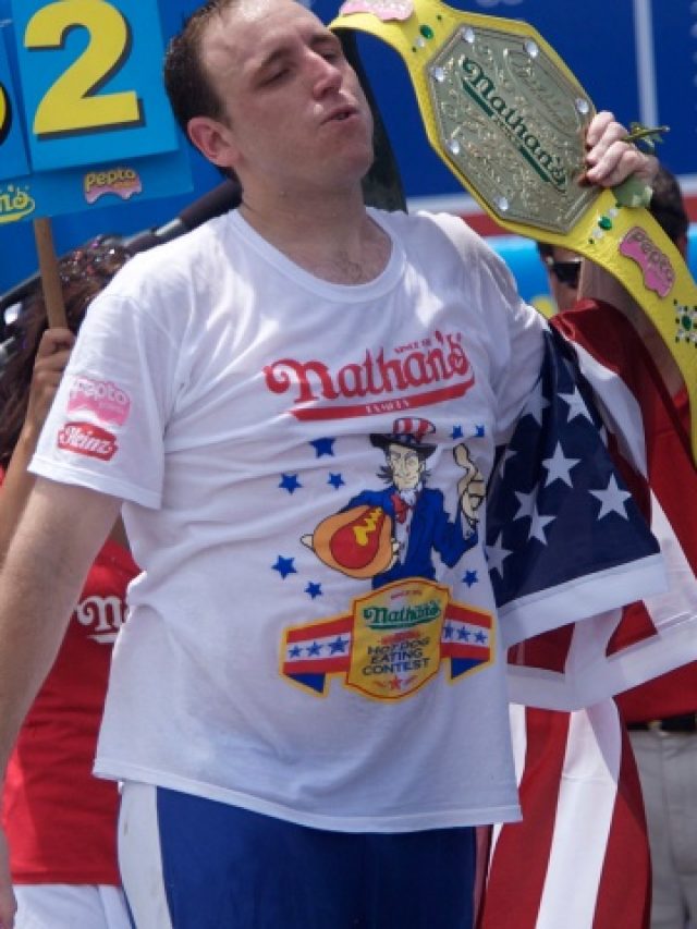 Joey Chestnut sets new record as Nathan’s